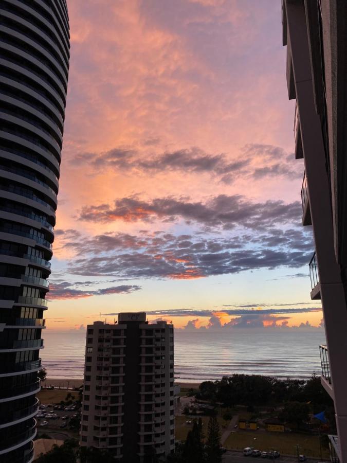 Koko Luxury Apartment In Broadbeach Gold Coast Exterior foto